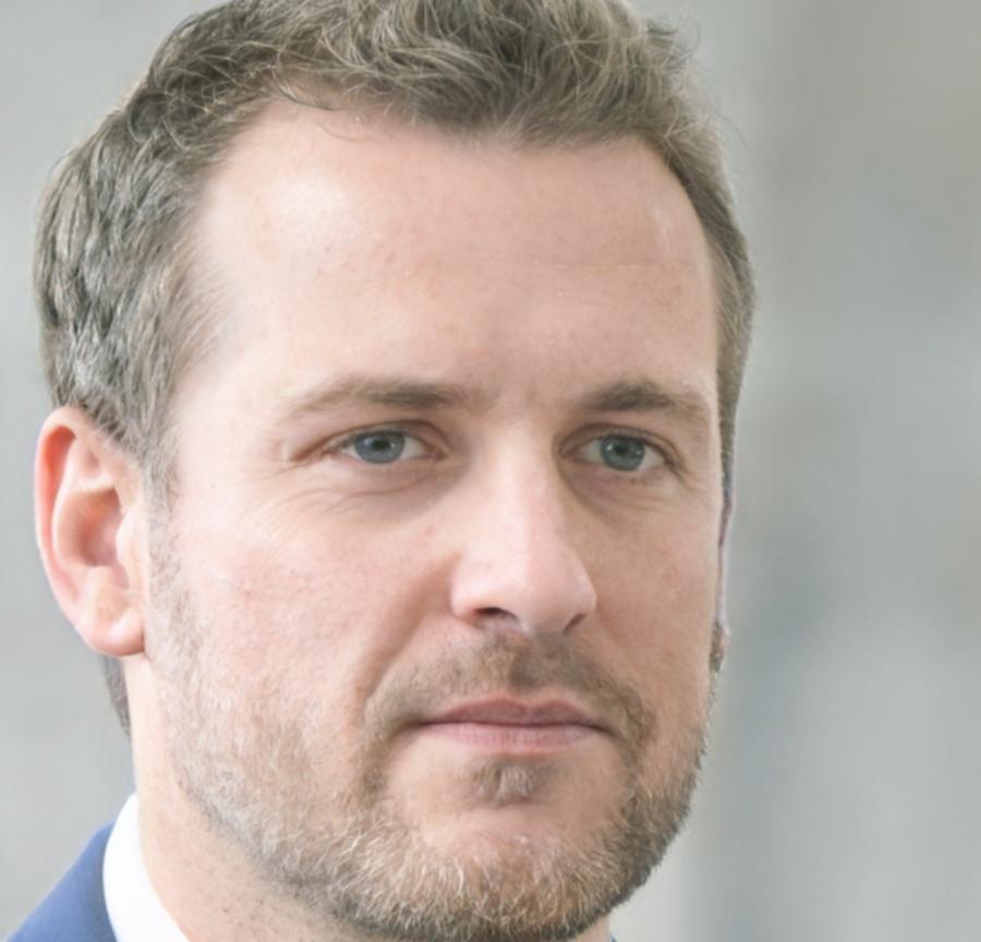 Dr. Michael Weber, Senior Finanzexperte und Hauptdozent